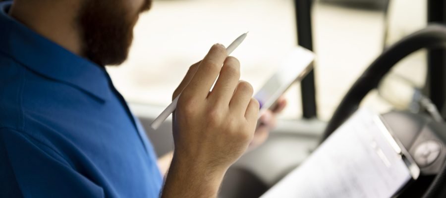 08 motivos para escolher rastreadores para frotas de veículos empresariais